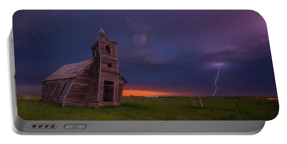 Montana Portable Battery Charger featuring the photograph The Final Storm by Darren White