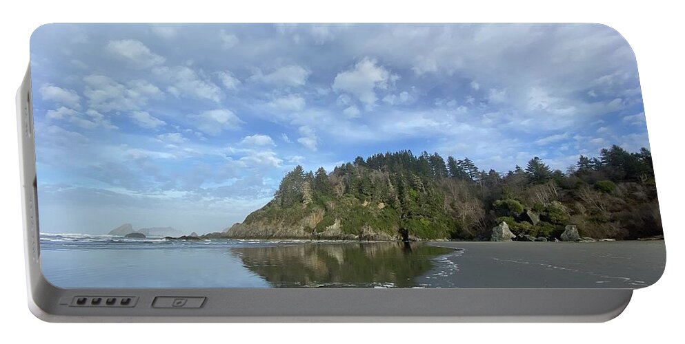 Moonstone Beach Portable Battery Charger featuring the photograph Moonstone Beach #1 by Daniele Smith