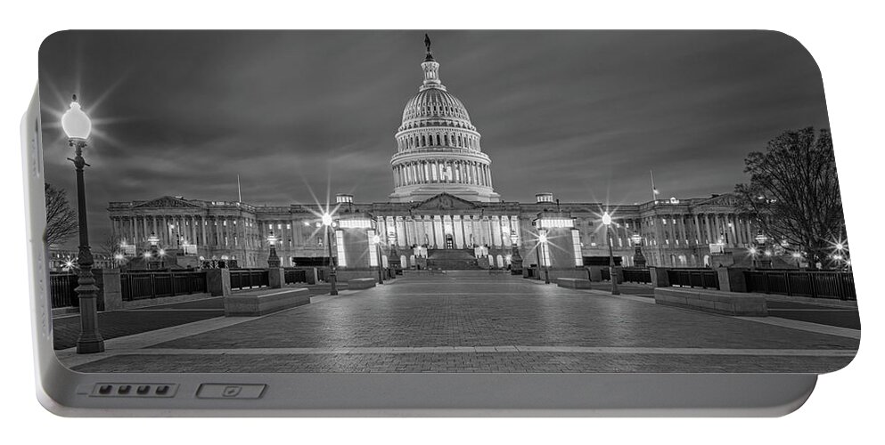 Us Capitol Portable Battery Charger featuring the photograph US Capitol Building bw #1 by Susan Candelario
