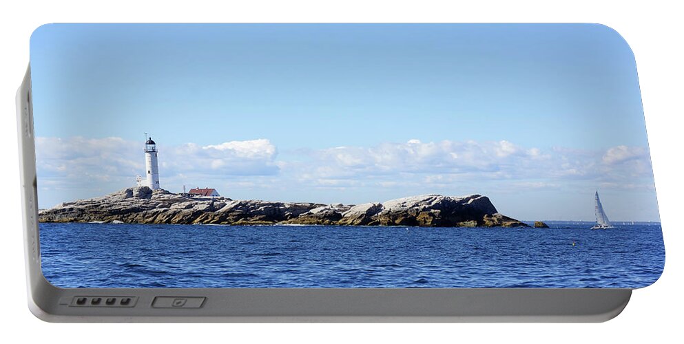 White Island Lighthouse Portable Battery Charger featuring the photograph White Island Lighthouse #4 by Deb Bryce