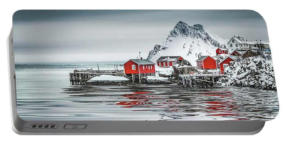 Kremsdorf Portable Battery Charger featuring the photograph Arctic Tides by Evelina Kremsdorf