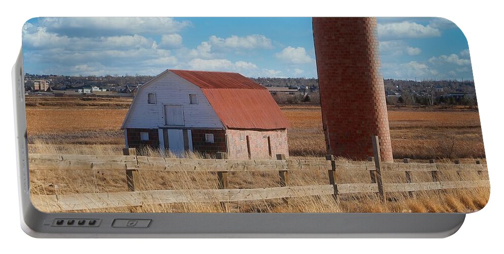 Barn Portable Battery Charger featuring the photograph Barn Westminster Colorado by Veronica Batterson