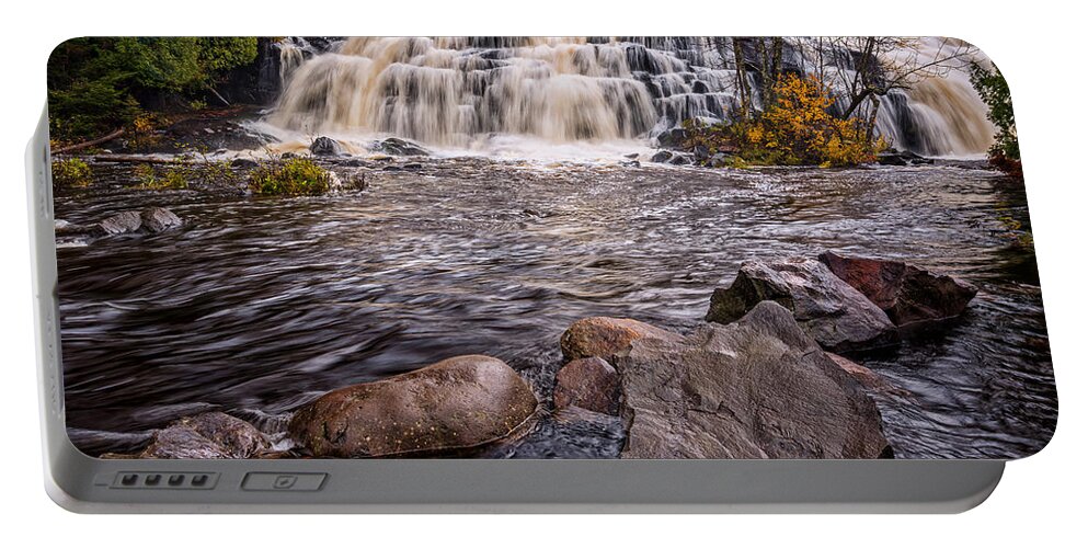 Waterfalls Portable Battery Charger featuring the photograph Bond Falls by Peg Runyan