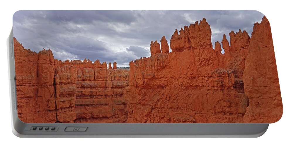 Bryce Canyon National Park Portable Battery Charger featuring the photograph Bryce Canyon National Park - Castle by Yvonne Jasinski