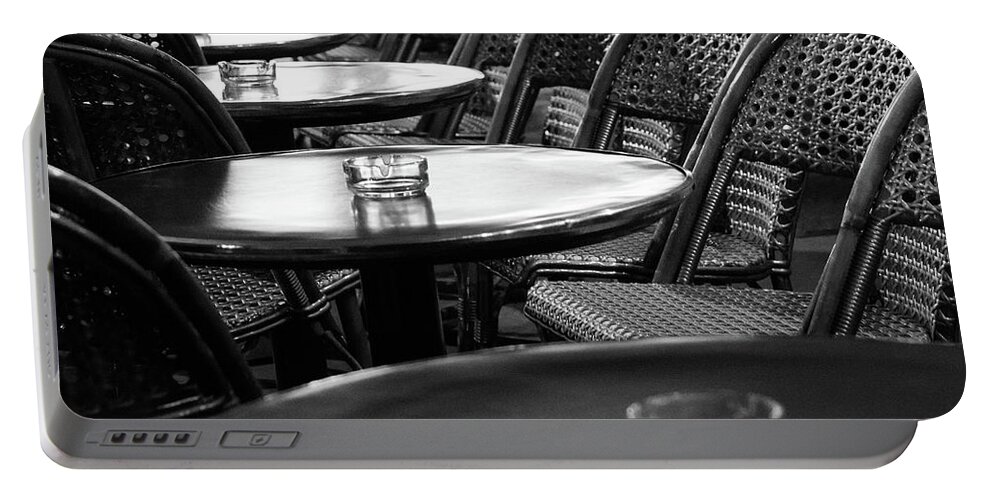Paris Cafe Portable Battery Charger featuring the photograph Cafe Noir - Paris, France by Melanie Alexandra Price