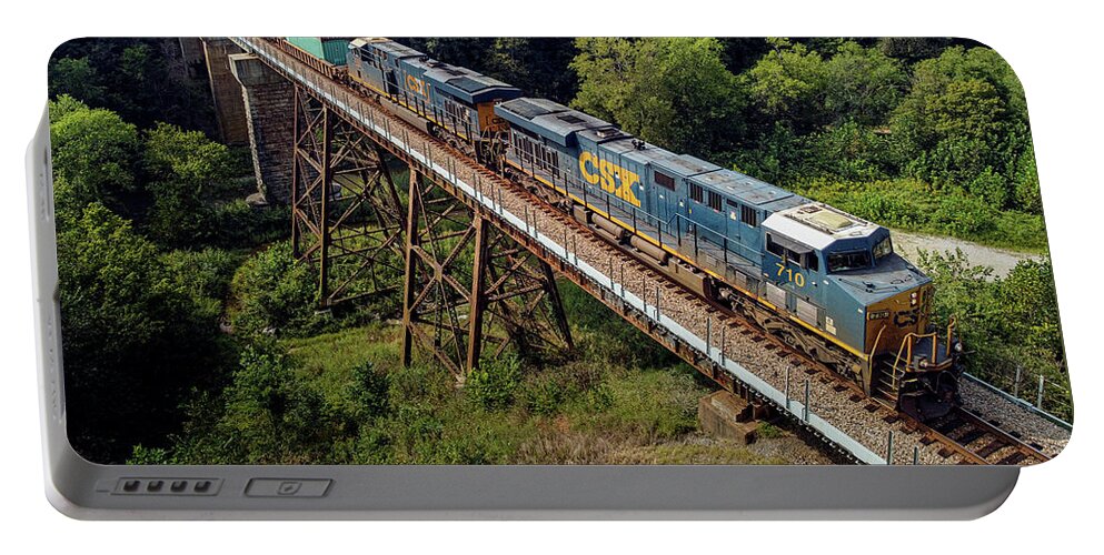 Railroad Portable Battery Charger featuring the photograph CSXT 710 and 3050 Run Point On CSX Q025-17 by Jim Pearson