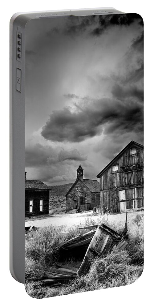 Ghost Town Portable Battery Charger featuring the photograph Decay by Peter Boehringer