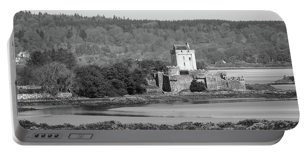 Doe Castle Portable Battery Charger featuring the photograph Doe Castle View bw by Eddie Barron