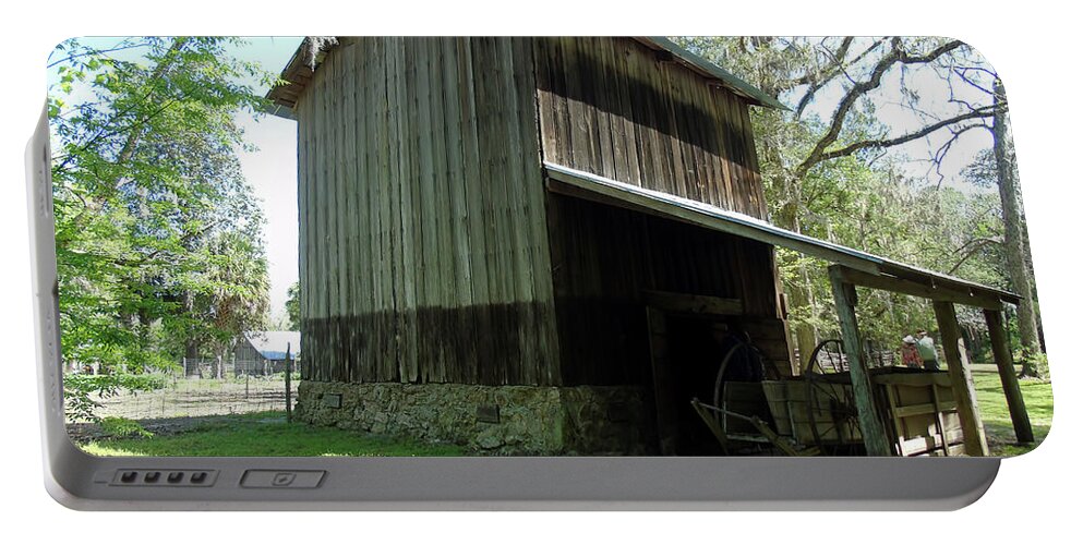 Dudley Farm Portable Battery Charger featuring the photograph Dudley Farm Tobacco Barn by D Hackett