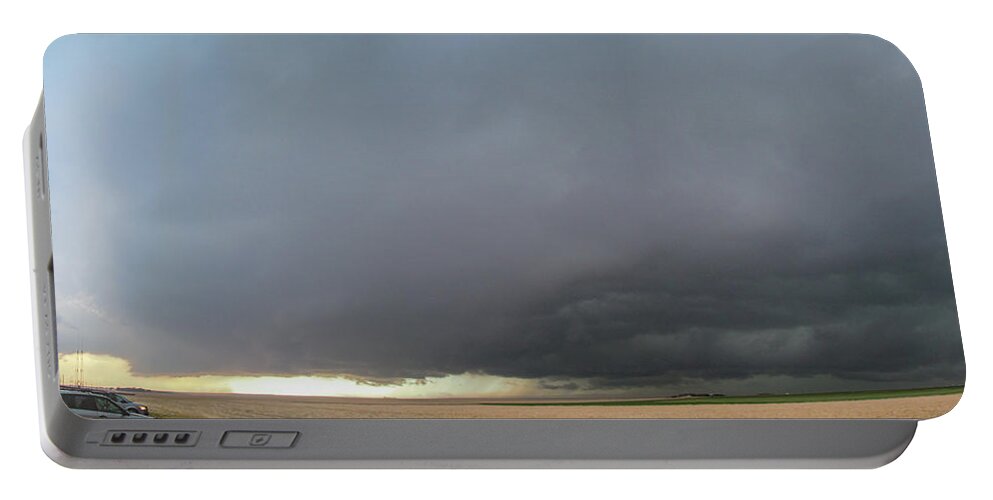 Nebraskasc Portable Battery Charger featuring the photograph Eastern Colorado Supercell 004 by Dale Kaminski