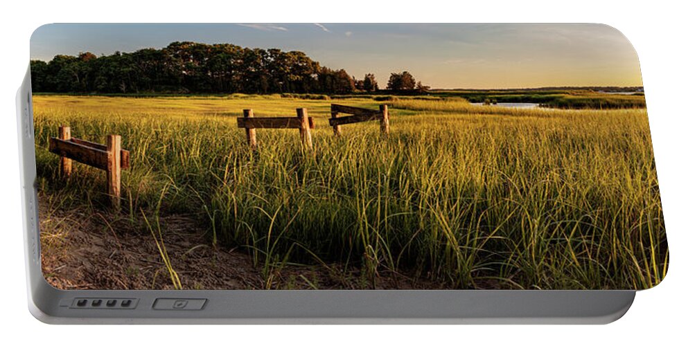 Wareham Portable Battery Charger featuring the photograph Edgewater by David Lee