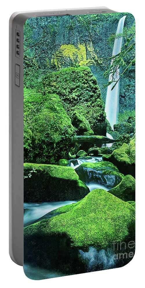 Dave Welling Portable Battery Charger featuring the photograph Elowah Falls 4 Columbia River Gorge National Scenic Area Oregon by Dave Welling