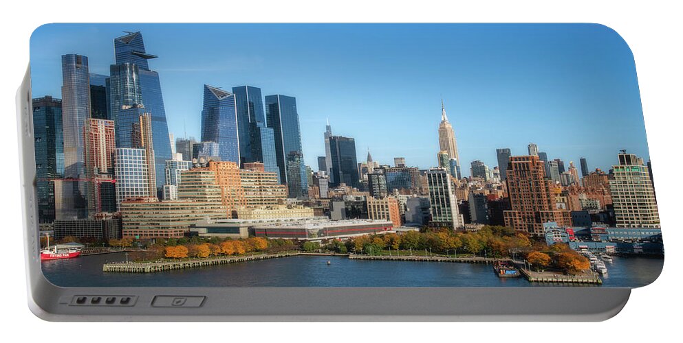 New York City Portable Battery Charger featuring the photograph Empire State by Robert J Wagner