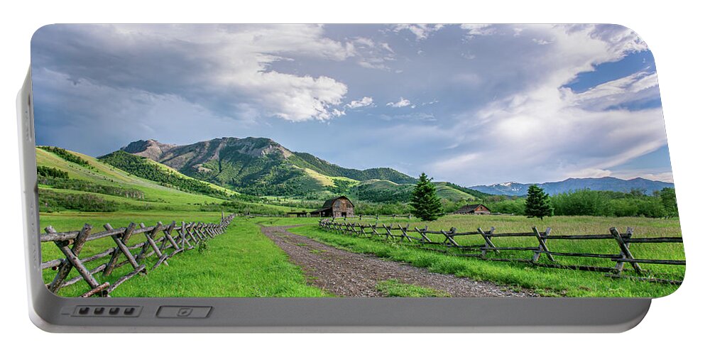 Tom Miner Basin Portable Battery Charger featuring the photograph Evening in the Tom Miner Basin by Douglas Wielfaert