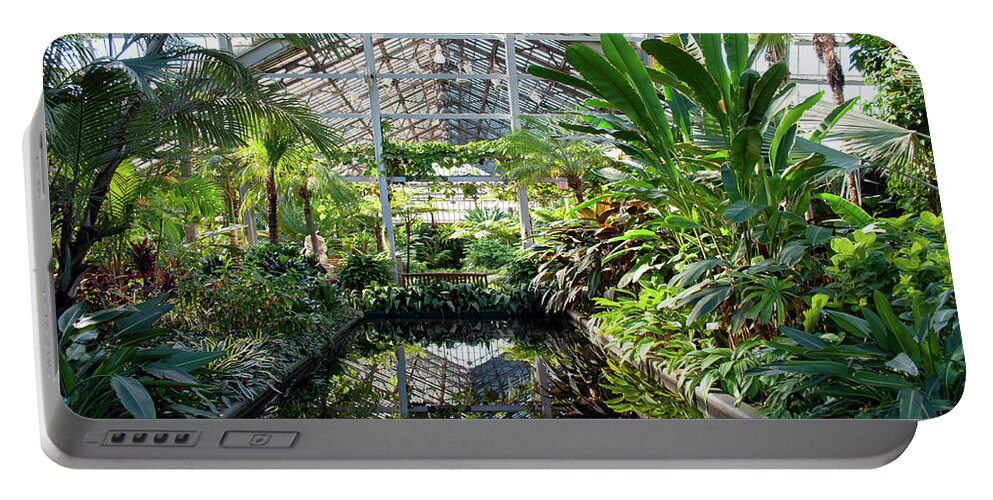 Garfield Park Conservatory Portable Battery Charger featuring the photograph Fern Room Symmetry by Kyle Hanson