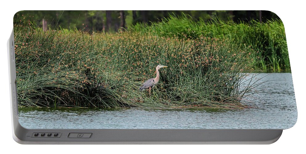 Heron Portable Battery Charger featuring the photograph Majestic by Laura Putman