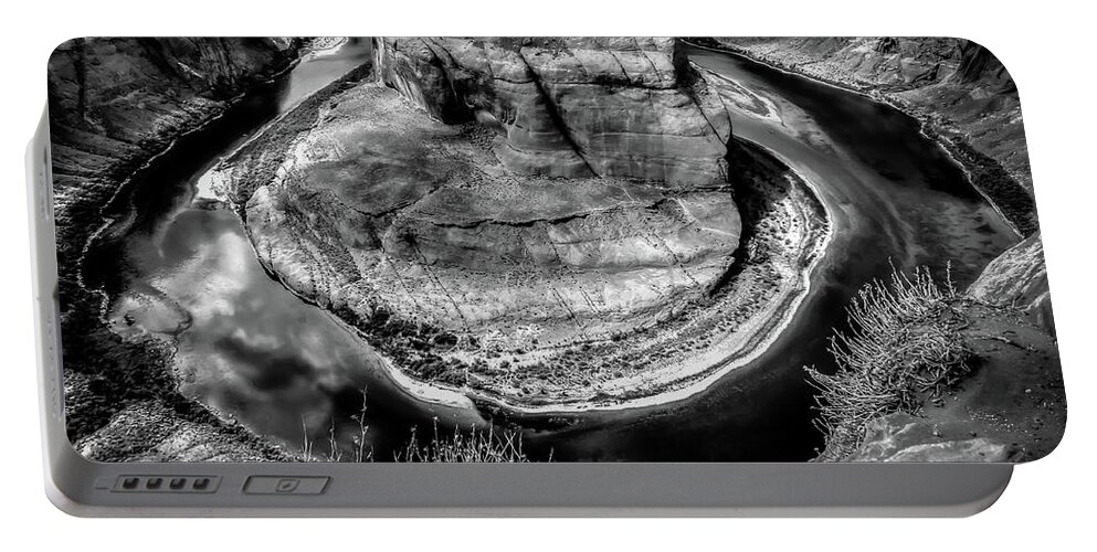 Horse Shoe Bend Portable Battery Charger featuring the photograph Horse Shoe Bend BW by Michael Damiani