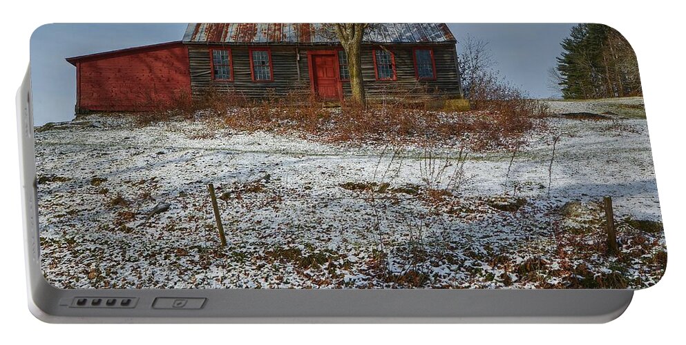 Farm House Portable Battery Charger featuring the photograph House on a Hill by Steve Brown