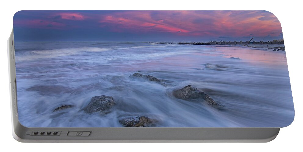 Folly Beach Portable Battery Charger featuring the photograph In A Rush by Ree Reid