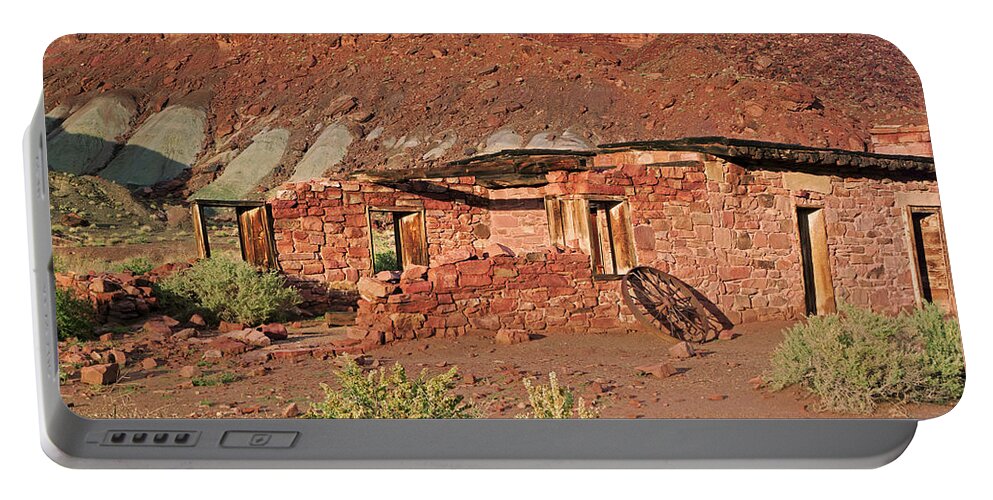 Tom Daniel Portable Battery Charger featuring the photograph Lee's Ferry Fort by Tom Daniel