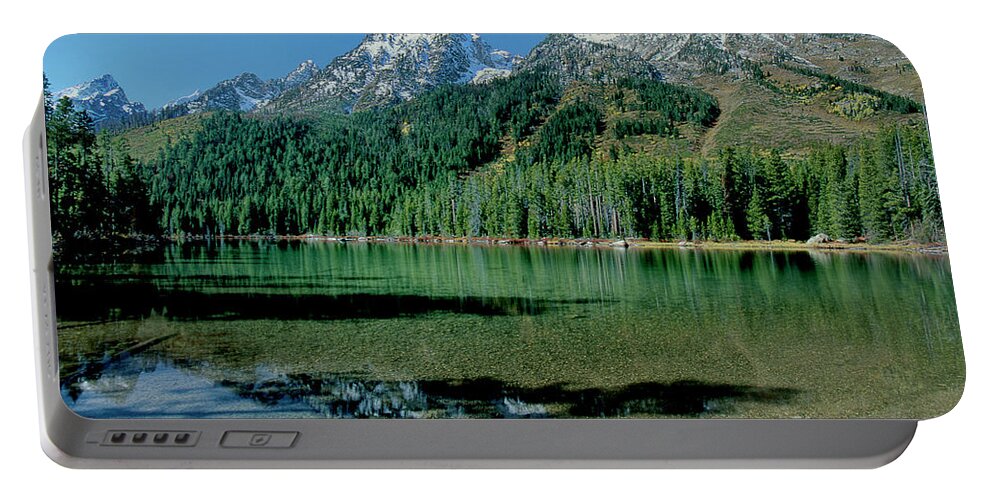 Dave Welling Portable Battery Charger featuring the photograph Leigh Lake Grand Tetons National Park Wyoming by Dave Welling