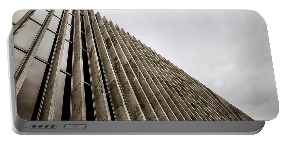 New York Portable Battery Charger featuring the photograph Lincoln Center Facade by Alberto Zanoni
