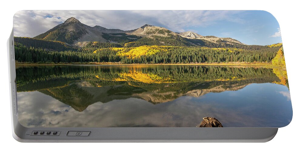 Crested Butte Portable Battery Charger featuring the photograph Lost Lake Day by Aaron Spong