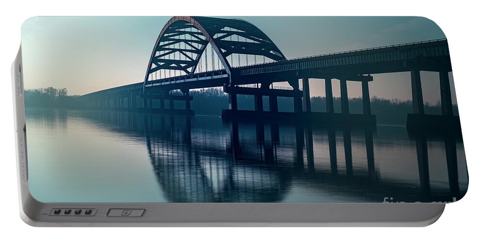 Memorial Portable Battery Charger featuring the photograph Memorial Bridge on Mississippi by Sandra J's