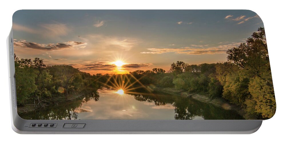 Starburst Portable Battery Charger featuring the photograph Mississippi Sunset Double Starburst by Patti Deters