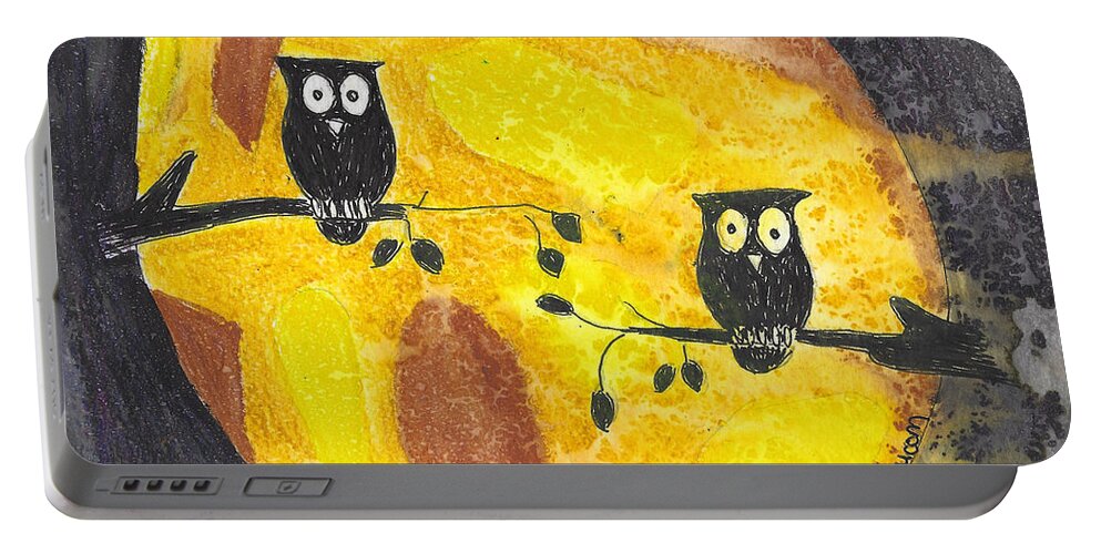 Owls Portable Battery Charger featuring the painting Moon Glow by Ali Baucom