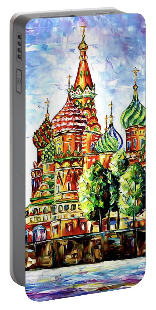 Stbasilscathedral Portable Battery Charger featuring the painting Moscow's Red Jewel by Mirek Kuzniar