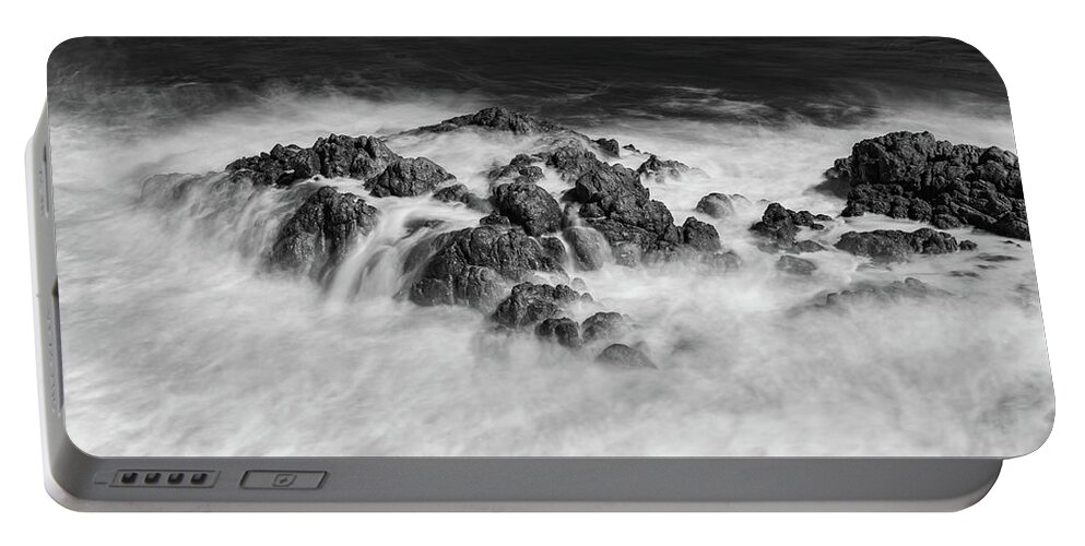 Seascape Portable Battery Charger featuring the photograph Moving Water by Stan Weyler