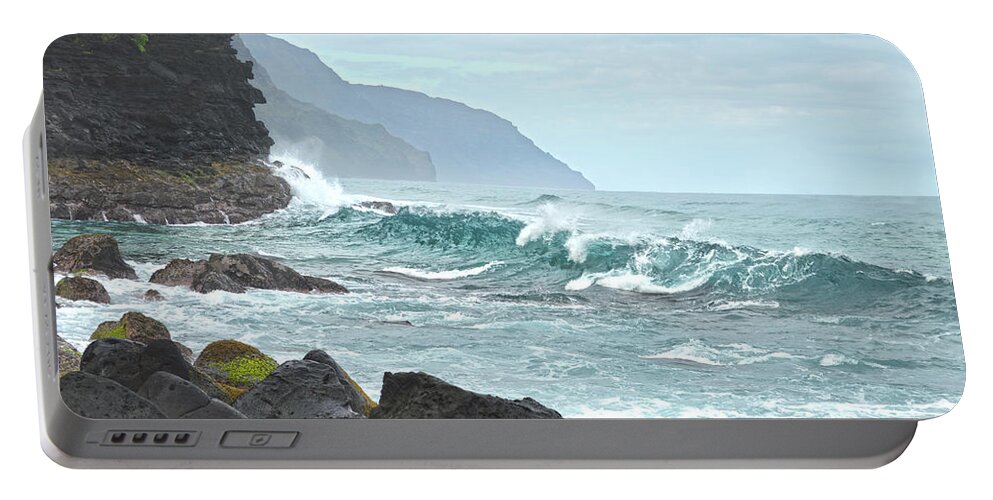 Na Pali Portable Battery Charger featuring the photograph Na Pali Coast in Hawaii by Catherine Sherman