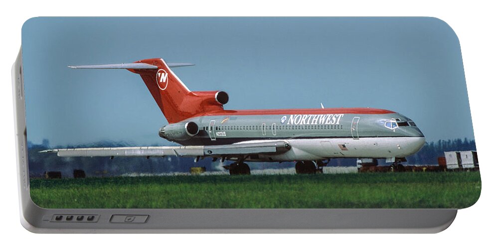 Northwest Airlines Portable Battery Charger featuring the photograph Northwest Airlines Boeing 727 at Miami by Erik Simonsen