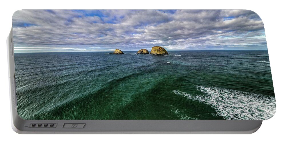 Ocean Portable Battery Charger featuring the photograph Pacific Ocean Oregon Coast by Loyd Towe Photography