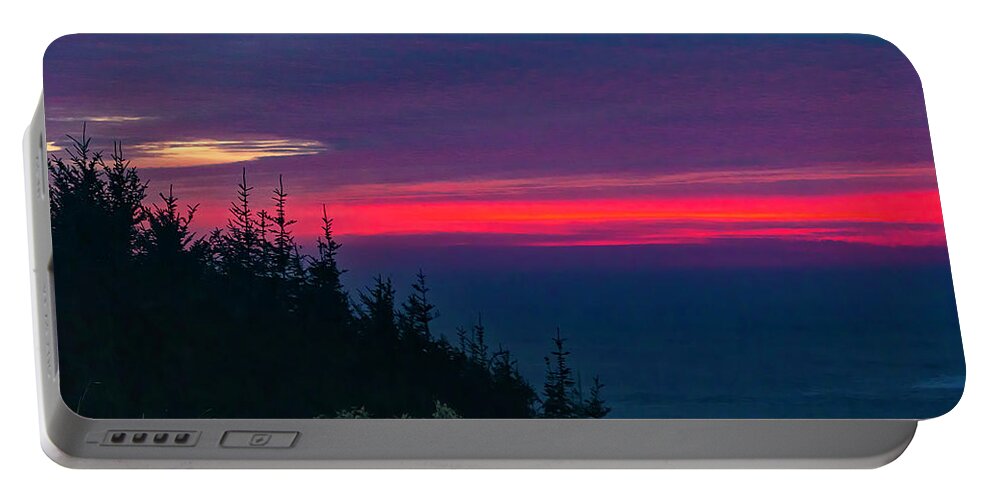 Sunset Portable Battery Charger featuring the photograph Pacific Oceans Sunset by Cathy Anderson