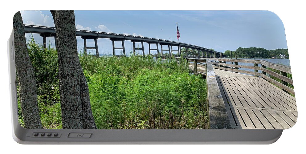 Bridge Portable Battery Charger featuring the photograph Paradise By Car or Foot by Lee Darnell
