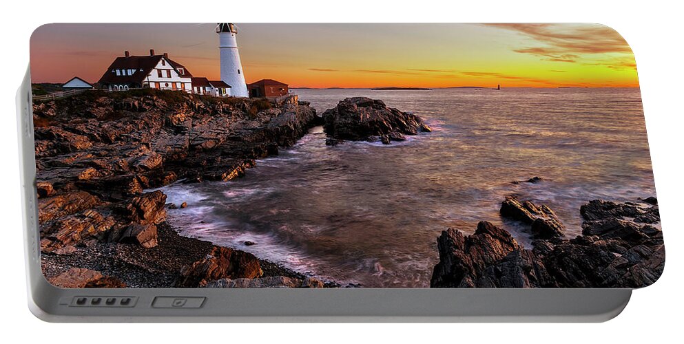 Maine Portable Battery Charger featuring the photograph Portland Head Lighthouse by Gary Johnson