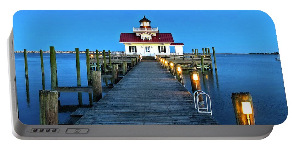 Photo Portable Battery Charger featuring the photograph Roanoke Marshes Lighthouse by Anthony M Davis