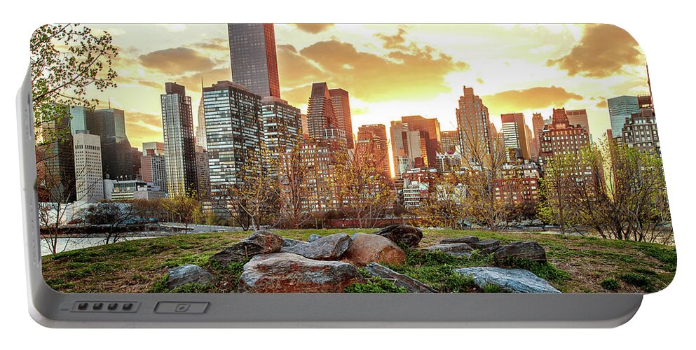 New York City Skyline Portable Battery Charger featuring the photograph Roosevelt Island Sunset by Az Jackson