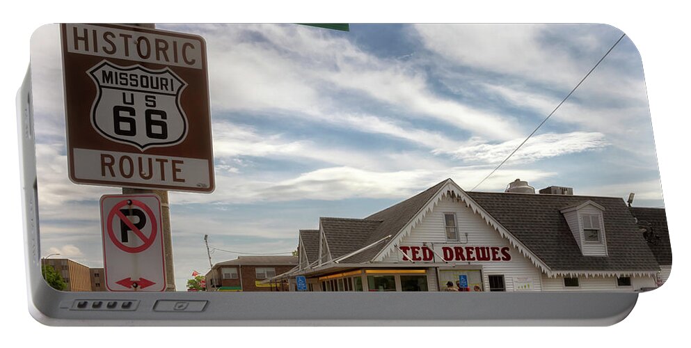 Ted Drewes Portable Battery Charger featuring the photograph Route 66 - Ted Drewes - St Louis by Susan Rissi Tregoning