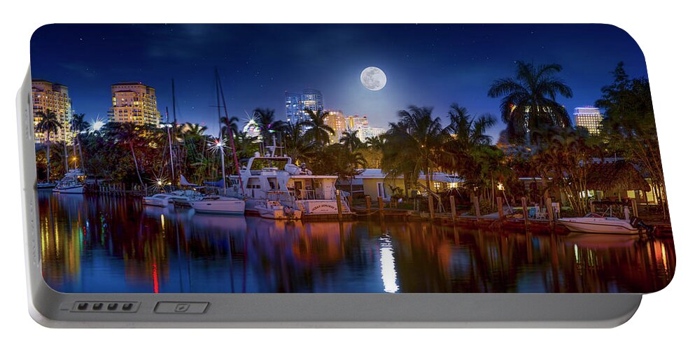 Fort Lauderdale Portable Battery Charger featuring the photograph Snow Moon Over Fort Lauderdale by Mark Andrew Thomas