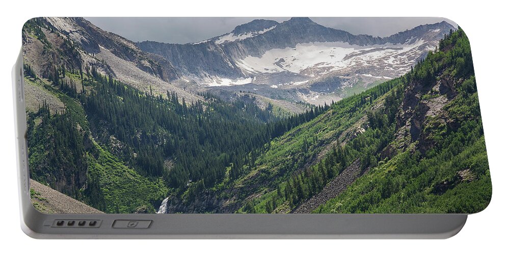 Snowmass Portable Battery Charger featuring the photograph Snowmass Mountain Afternoon by Aaron Spong