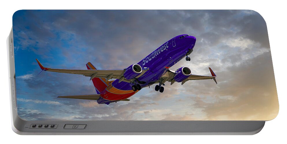 Southwest Portable Battery Charger featuring the photograph SouthWest 737 by Chris Smith