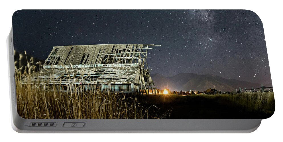 Barn Portable Battery Charger featuring the photograph Starry Barn by Wesley Aston