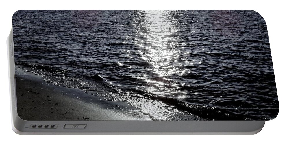 River Portable Battery Charger featuring the photograph Sunlight Reflection on the Delaware River by Linda Stern