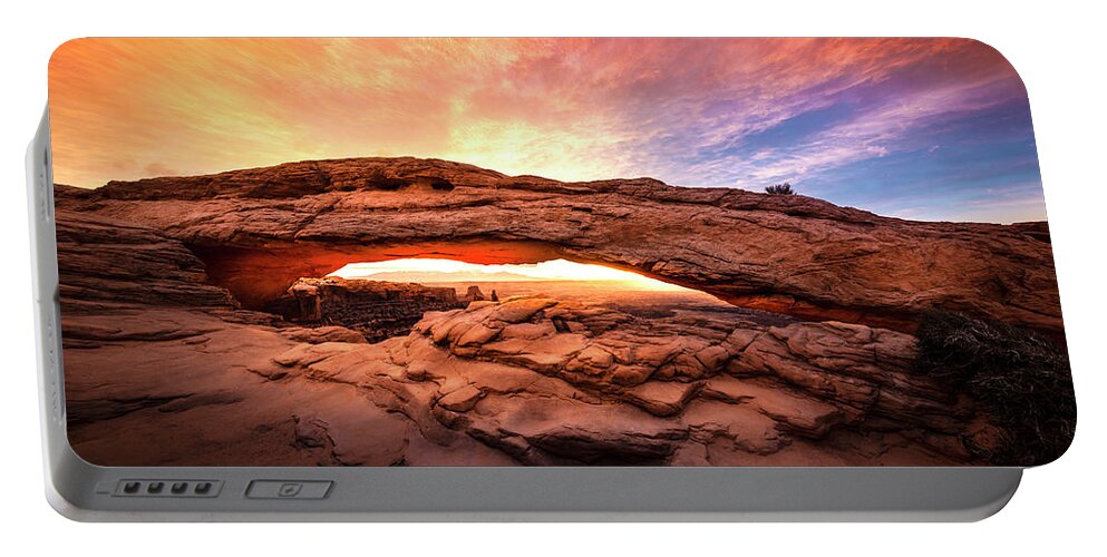 Utah Portable Battery Charger featuring the photograph Sunrise Mesa Arch by Mark Gomez