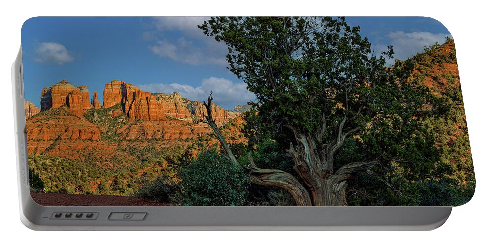 Sedona Portable Battery Charger featuring the photograph Sunset at Lover's Knoll by Al Judge