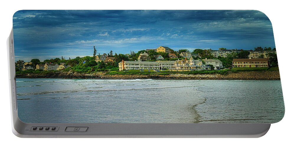 Ogunquit Portable Battery Charger featuring the photograph The Beachmere by Penny Polakoff