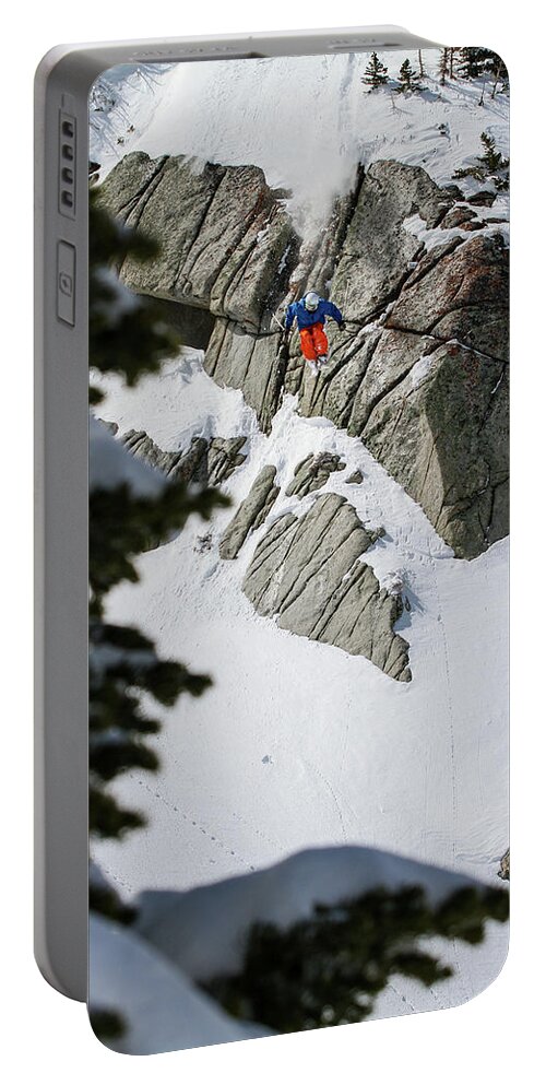 Utah Portable Battery Charger featuring the photograph Twin Lakes Pass Cliff - Big Cottonwood Canyon, Utah - IMG_0438 by Brett Pelletier